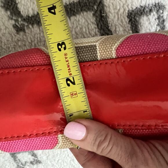 KATE SPADE New York Geometric Canvas Bubble Gum Pink Kiss Lock Clutch Purse Bag - Picture 16 of 16